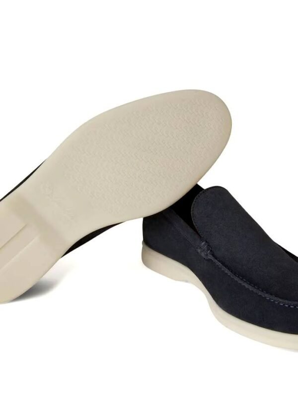 Mocassins Summer Walk