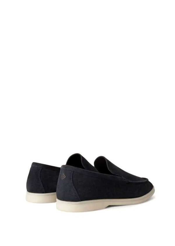 Mocassins Summer Walk