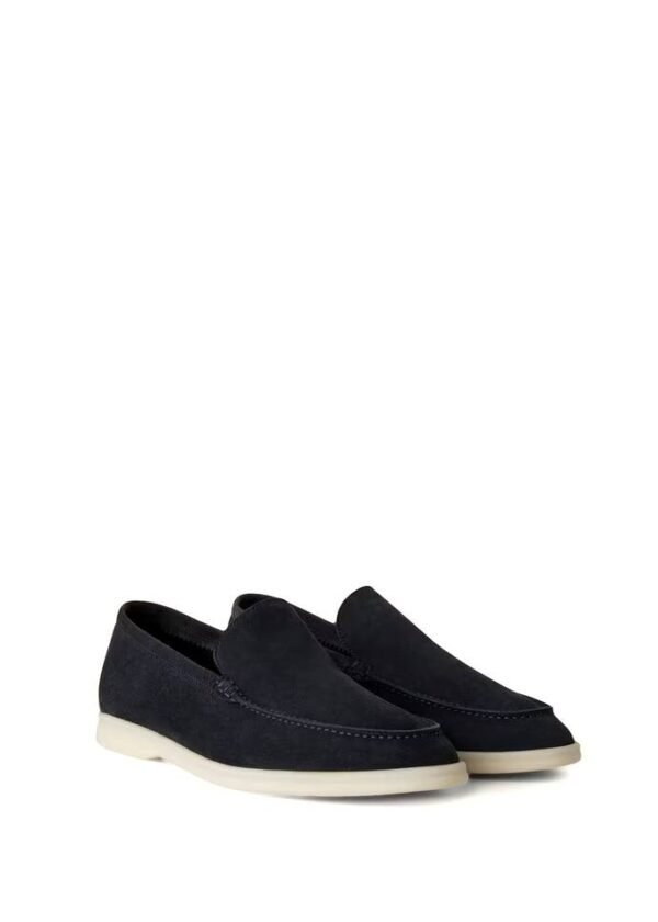 Mocassins Summer Walk
