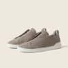 photo_26_2026-05-15_16-58-01 BASKETS TRIPLE STITCH™ EN VEAU VELOURS GRIS CHINÉ