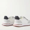 Sneakers Week End Walk